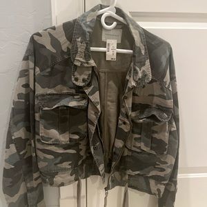 New Aéropostale camo jean jacket